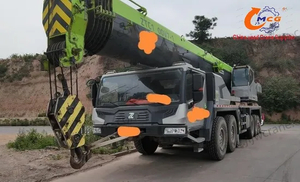 Một cần cẩu xe tải Zoomlion 110 tấn đáng tin cậy đáng tin cậy phù hợp để xây dựng