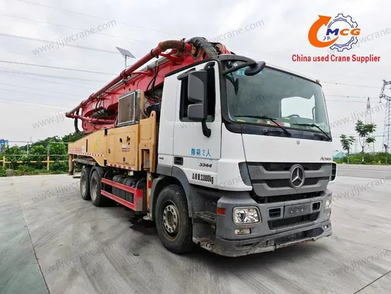 Xe máy bơm được sử dụng đáng tin cậy với tầm với 49m để xây dựng