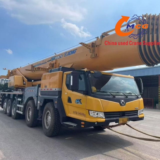 Một cần cẩu xe tải đã qua sử dụng hiệu quả 2022 xcmg