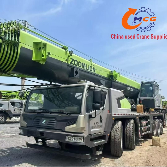 2021 Zoomlion 95 tấn Boom 7 phần Boom đã qua sử dụng cần cẩu xe tải, giá cả hợp lý và trong tình trạng tuyệt vời.