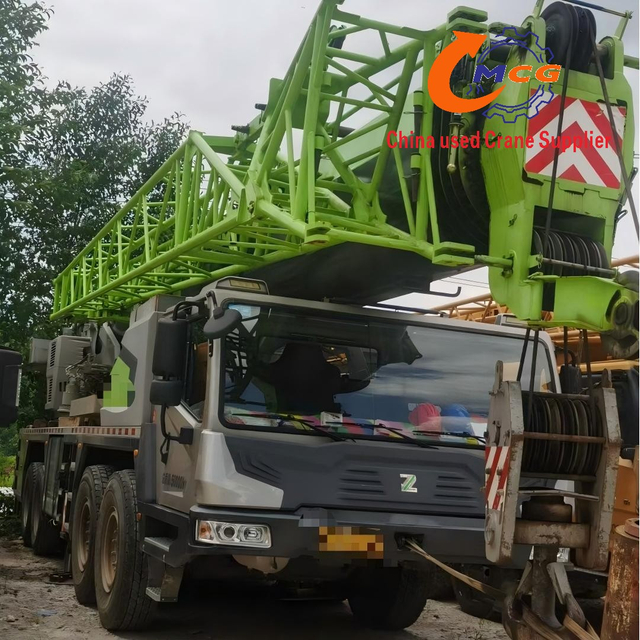 ĐỂ BÁN: 2021 ZOOMLION 80-tấn 6 phần Boom Crane đã qua sử dụng với giờ làm việc thấp