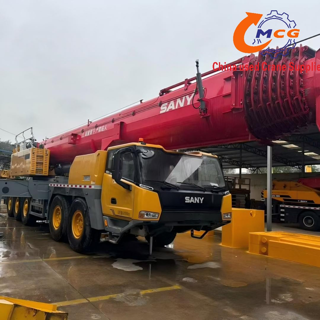 Cần cẩu xe tải đã qua sử dụng Sany 200 tấn STC2000C8-8 2025 hoàn toàn mới